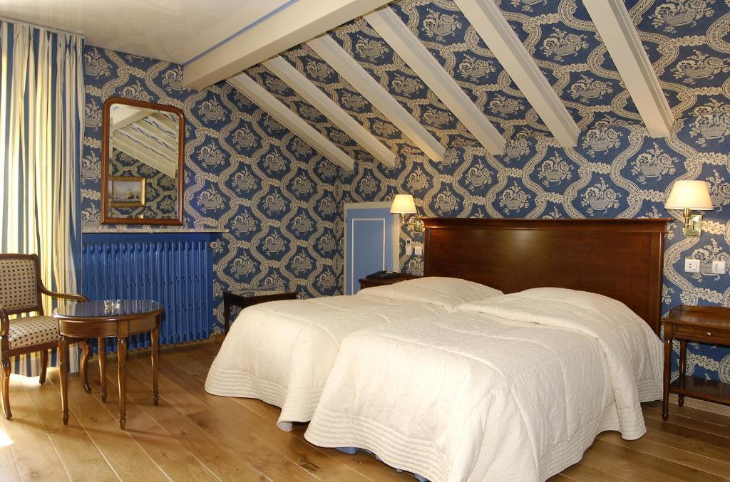 Le Clos Saint-Vincent Ribeauvillé Habitación foto